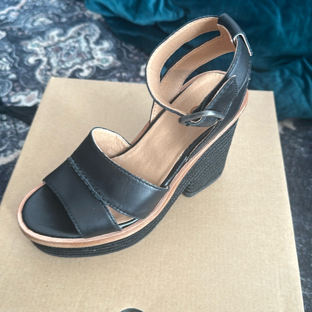 Ugg